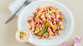 Рецепты с сырами, салатом и колбасой