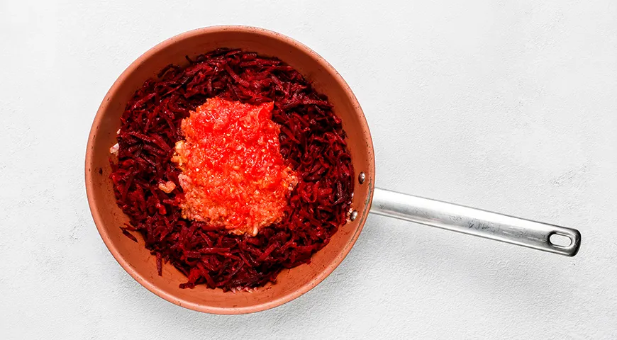 Жареная икра из свеклы на сковороде