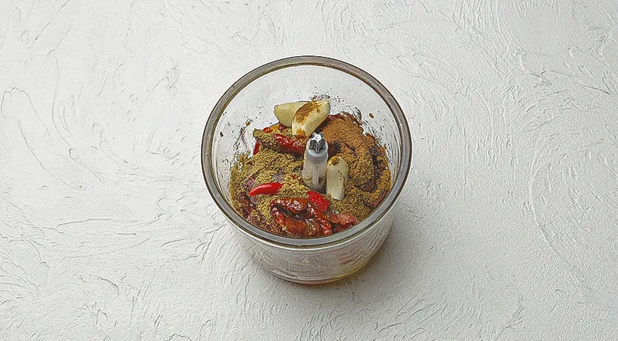 Шашлык из белой рыбы с мятным соусом