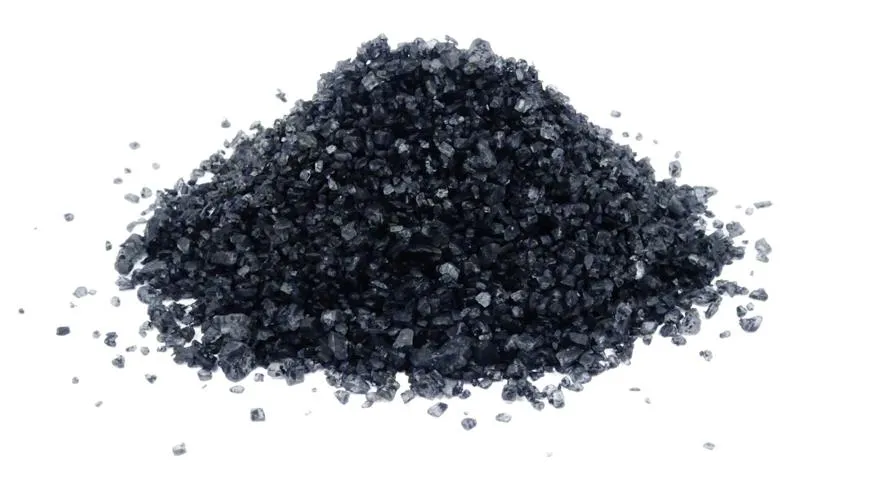 Гималайская черная соль обладает не только специфическим цветом, но и ароматом - из-за содержащегося в ней сероводорода