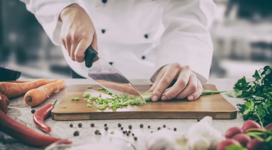 Острые ножи сильно экономят время и усилия при готовке