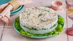 Суши-торт с крабовыми палочками