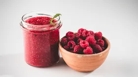 День малинового варенья в 2026 году: история и традиции праздника