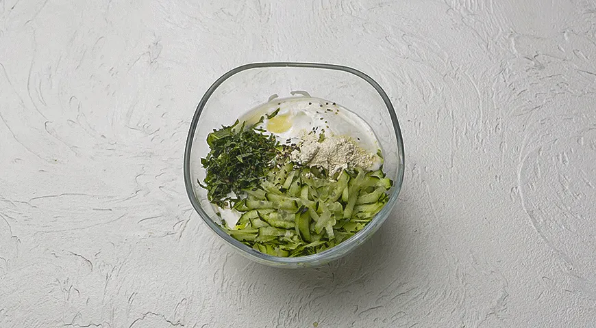 Шашлык из белой рыбы с мятным соусом