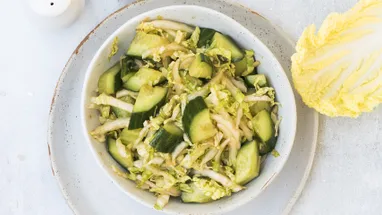 Салат с кальмарами и китайской капустой - рецепт с фото