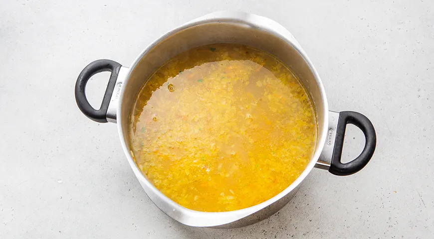 Куриный суп с сырными шариками и картофелем