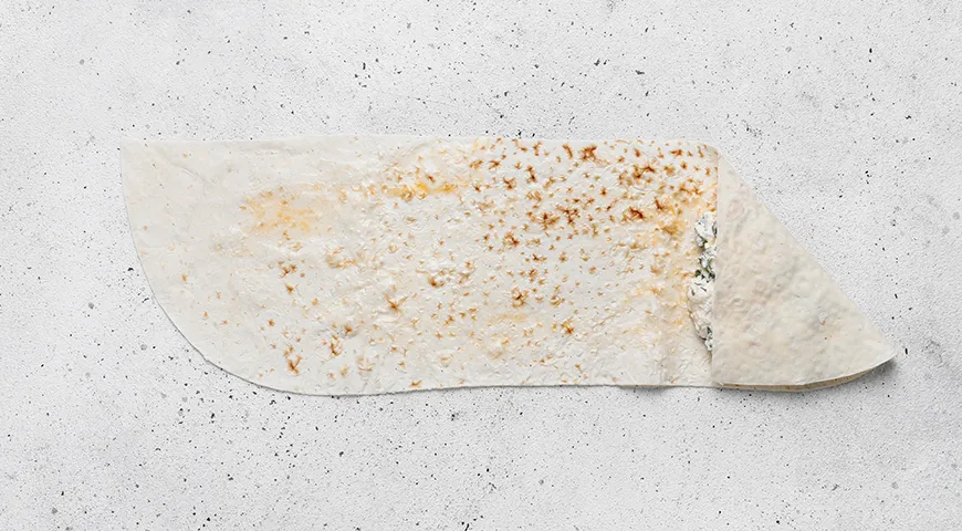 Конвертики из лаваша с творогом и зеленью