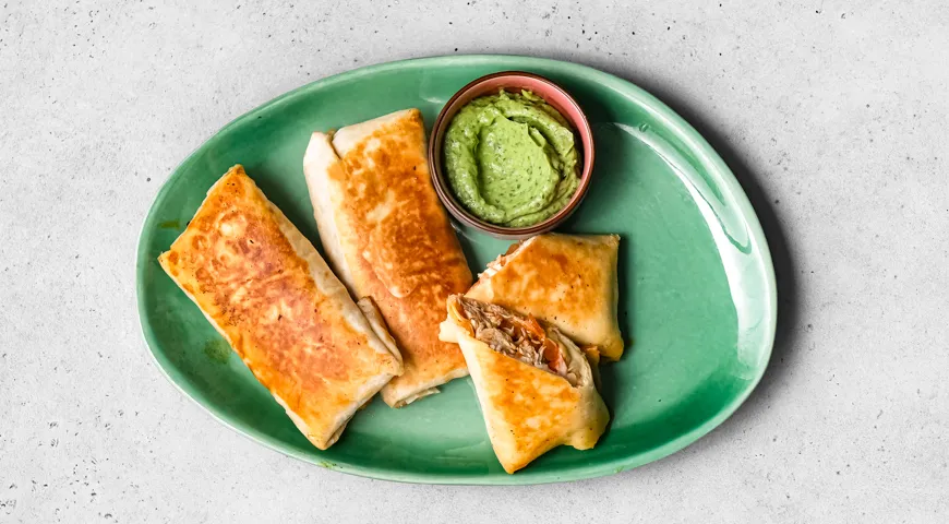 Чимичанга из курицы