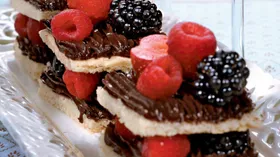 Рецепты с маслом растительным, фруктами и миндалём