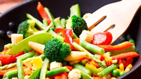 Как разнообразить весеннее меню, восполнить витамины и не набрать вес к лету