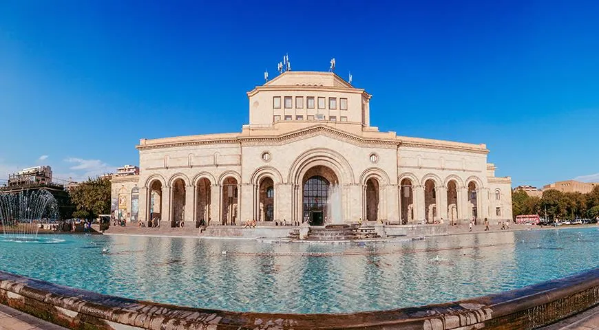 Музей истории Армении – самый популярный и многолюдный