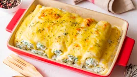 Каннеллони со шпинатом и сыром