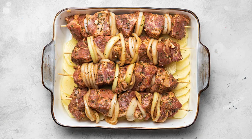 Шашлык с картошкой в духовке
