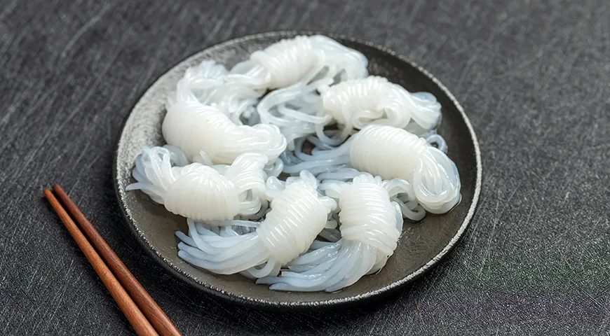  Свежая ширатаки пахнет чистой водой, иногда этот аромат сопровождается едва уловимой «морской» или «землистой» нотой