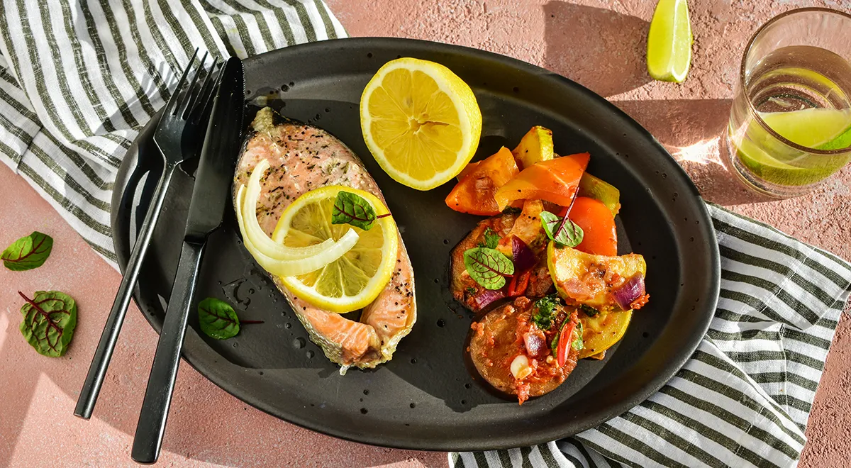 Рецепт сочного стейка кижуча в духовке