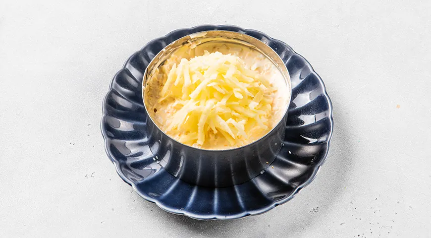 Селедка под шубой с орехами