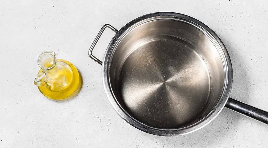 Куриные фрикадельки в грибном соусе (на сковороде)