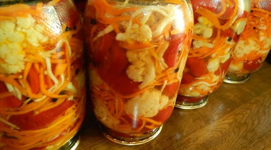 Салат из цветной капусты, моркови и перца на зиму