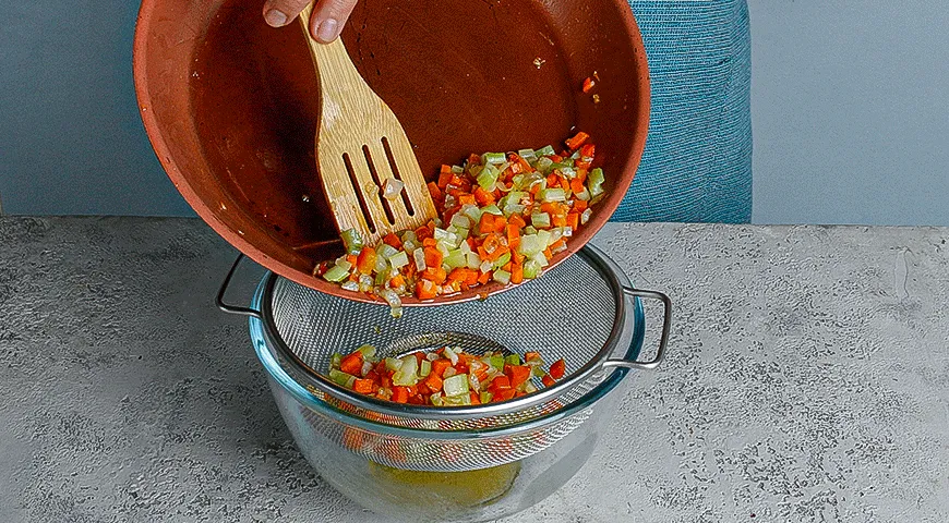 Суп гороховый с копченостями