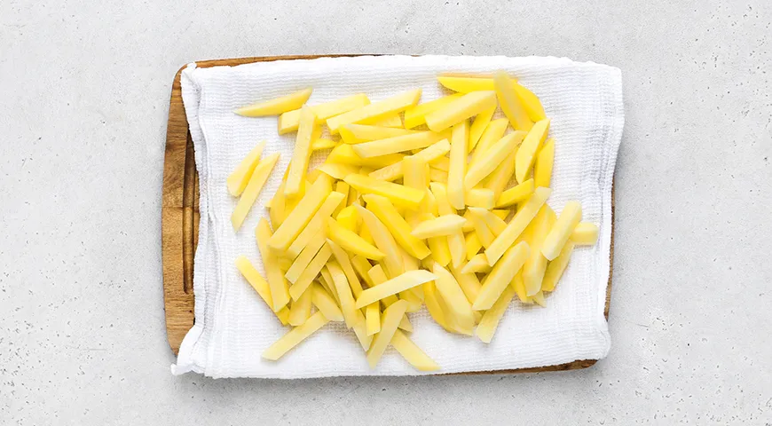 Жареная картошка на сливочном масле, с паприкой