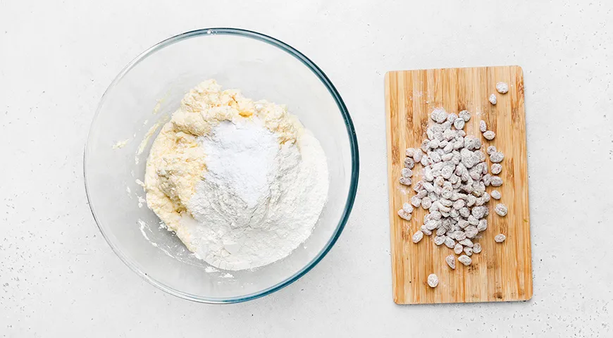 Творожное печенье с изюмом