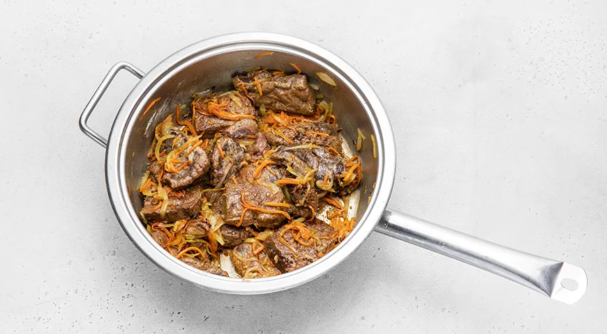 Говяжья печенка в томатном соусе