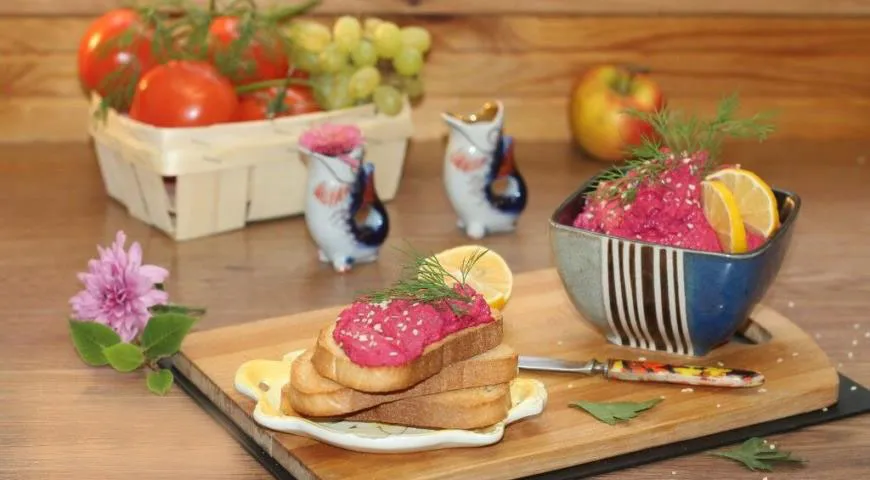 Паштет из горбуши с сыром и овощами