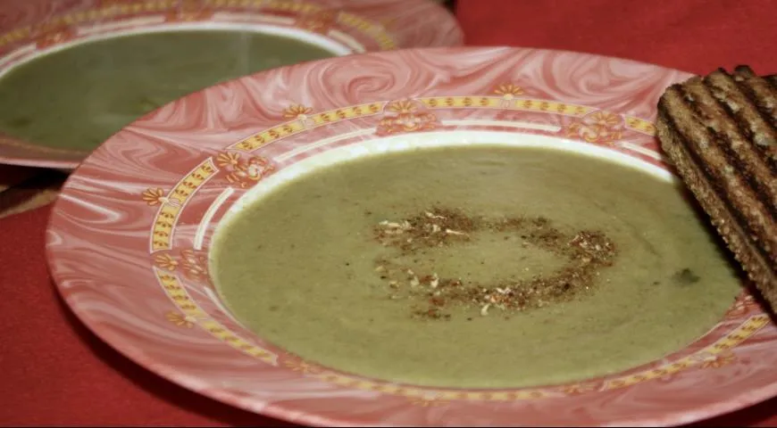 Готовим шелковый щавелевый крем-суп