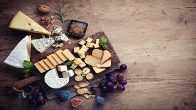 День сыра во Франции: какие сорта считают лучшими и как правильно их выбирать