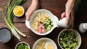 «Окрошка на коле»: иностранцы изобрели новый способ готовить русское блюдо