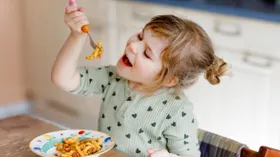 Всемирный день ребенка: Тутта Ларсен рассказала об особенностях питания своих детей