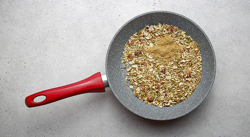 Ореховая смесь для салата