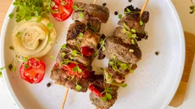 Шашлычок из свиной шейки в маринаде
