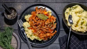 Второе блюдо с свиной шеей