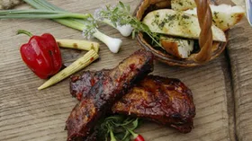 Рецепты с мясом, соусами и бобовыми