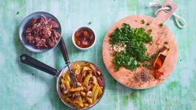 Жареная картошка с салом, грибами, зеленью и прочими любимыми добавками 