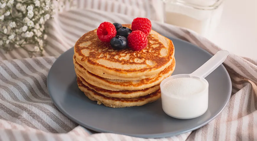 Добавляя протеин в блины и оладьи, можно сделать завтрак не только вкусным, но и суперполезным