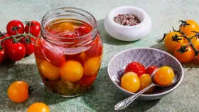 Сладкие маринованные черри