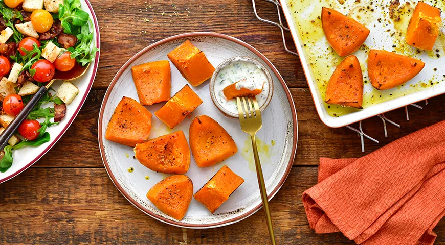 Рецепт запеченной тыквы с соусом из мацони