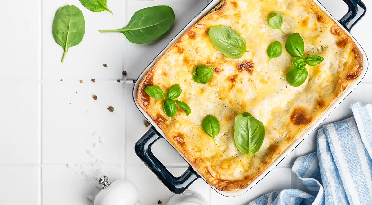 Лазанья с рыбой, шпинатом и творогом в духовке