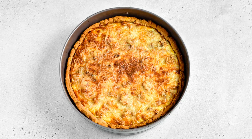 Киш с курицей и грибами