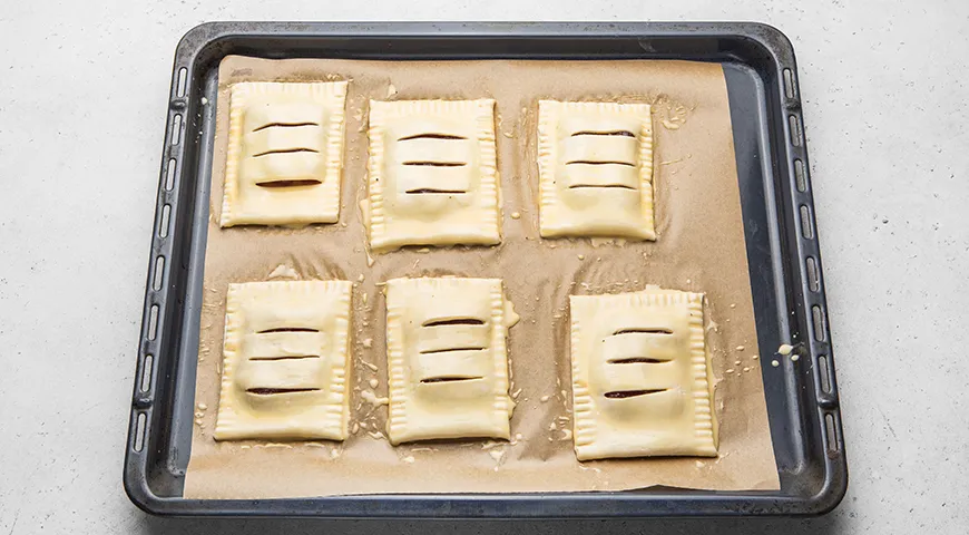 Слойки с повидлом