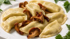 Равиоли с крапивой и лисичками