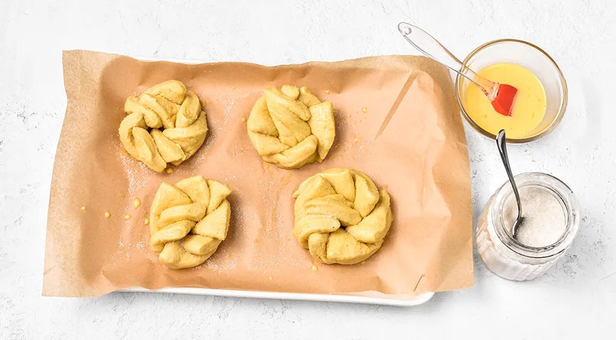 Булочки-розочки с сахаром