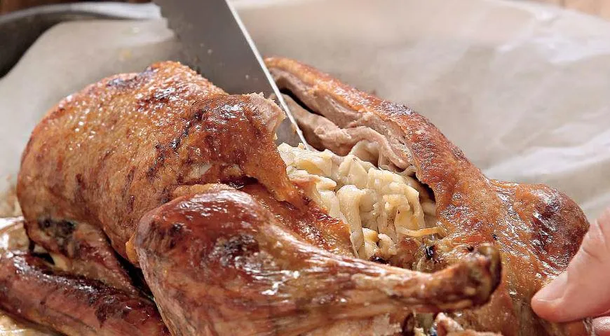 Утка c лапшой и грибами