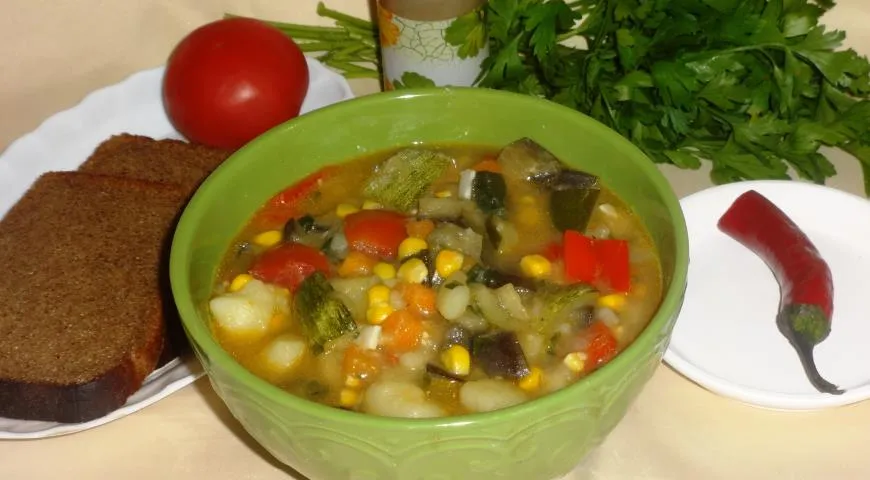 Овощное рагу с картошкой, кабачками и баклажанами