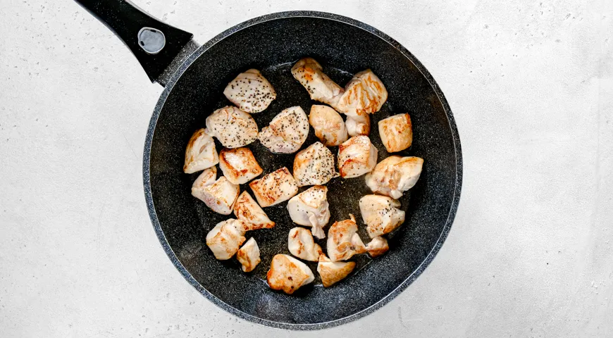 Овощное рагу с курицей и баклажанами