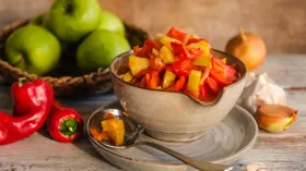 Рецепты с томатами и яблоком