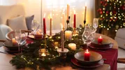 Сервировка новогоднего стола — 2026: тренды, идеи и простые решения для уютного праздника