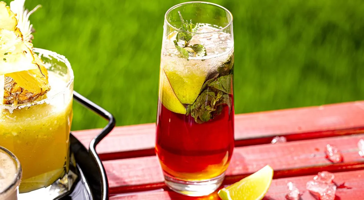 лимонад с арбузом хрустальная. коктейль южная сторона. два напиток. два напиток. два напиток.